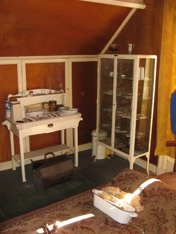 Behandelkamer onder het schuine dak